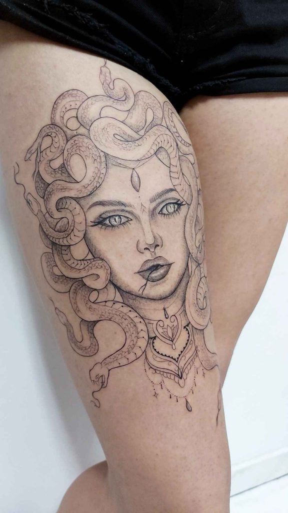 Foto de tatuagem feita por Ceci Kosmala (@ciktattoo)