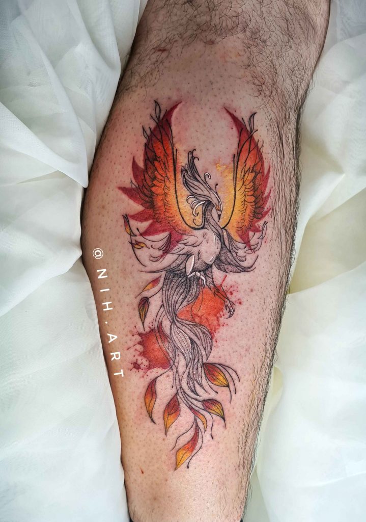 Foto de tatuagem feita por Nih (@nih.art)