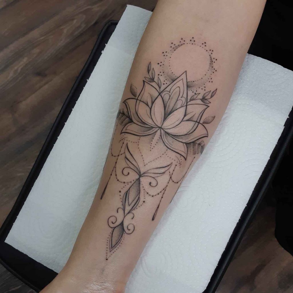 Foto de tatuagem feita por ROBERTA SEIBERT (Beta) (@beta_seibert)
