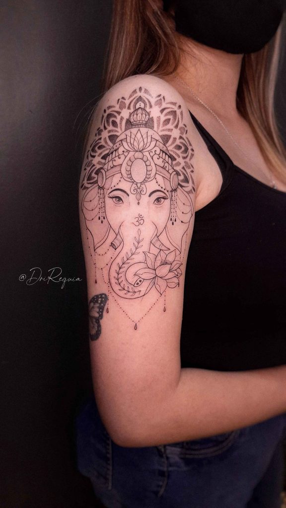 Foto de tatuagem feita por Dri Requia (@drirequia)