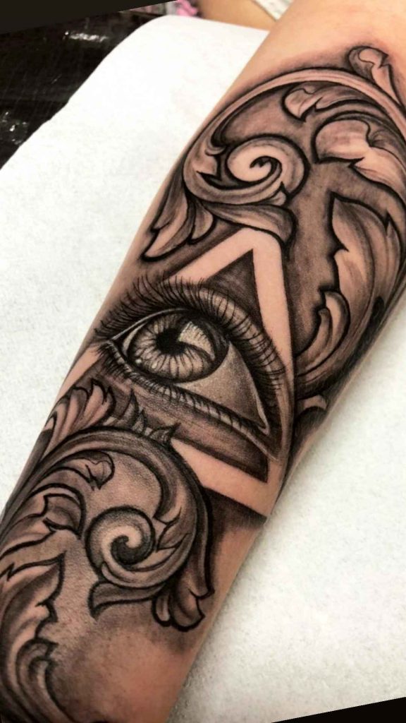 Foto de tatuagem feita por Ceci Kosmala (@ciktattoo)