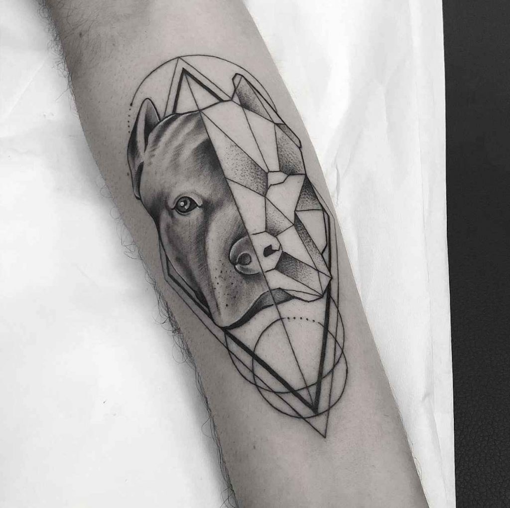 Foto de tatuagem feita por Léo Morales (@leomoralesart)