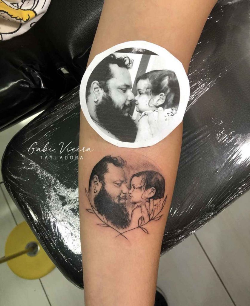 Foto de tatuagem feita por Gabi Vieira (@gabivieiratattoo)