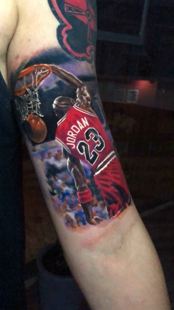 Foto de tatuagem feita por André Tenório (@andretenoriotattoo)