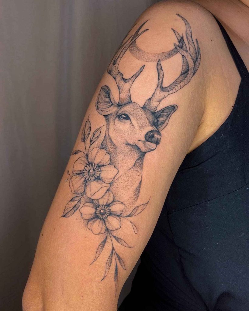 Foto de tatuagem feita por Lohanna Couri (@lohannacouri)