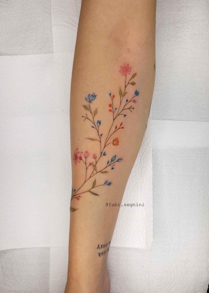Foto de tatuagem feita por Fabi Segnini (@fabi.segnini)