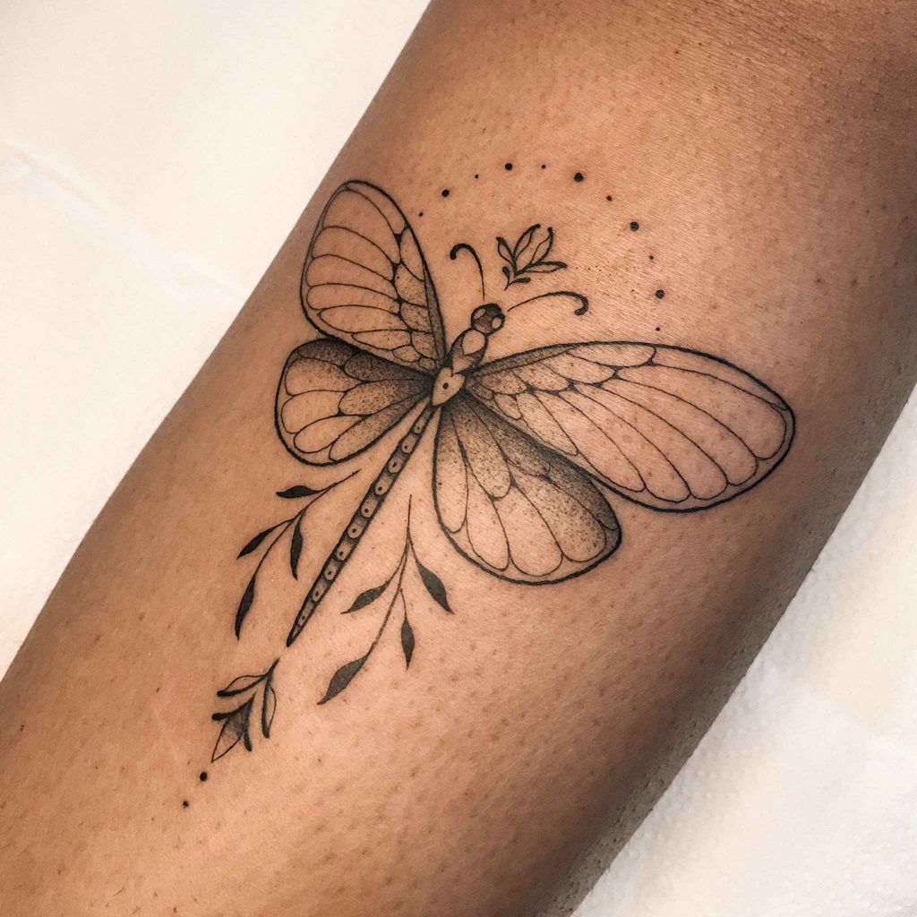 Foto de tatuagem feita por Ana Guiotto (@anaguiotto.ink)