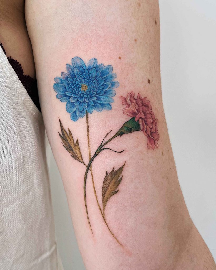 Foto de tatuagem feita por Gabriela Dássio (@gabrieladassio)