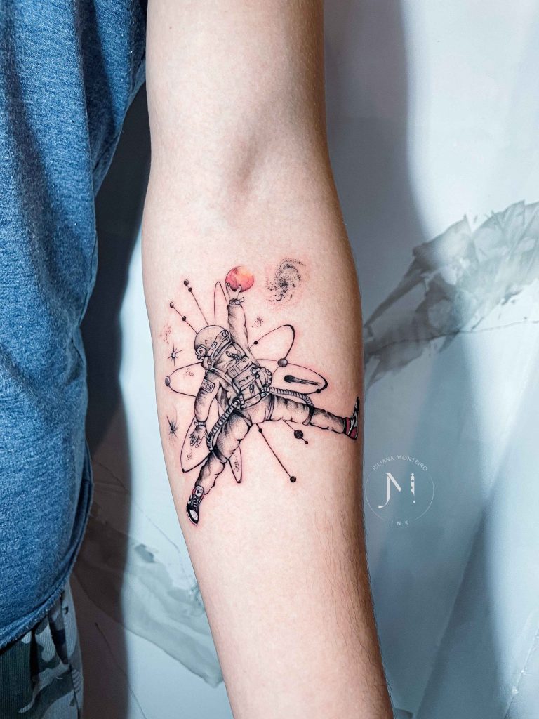 Foto de tatuagem feita por Juliana Monteiro (@jumonteiroink)
