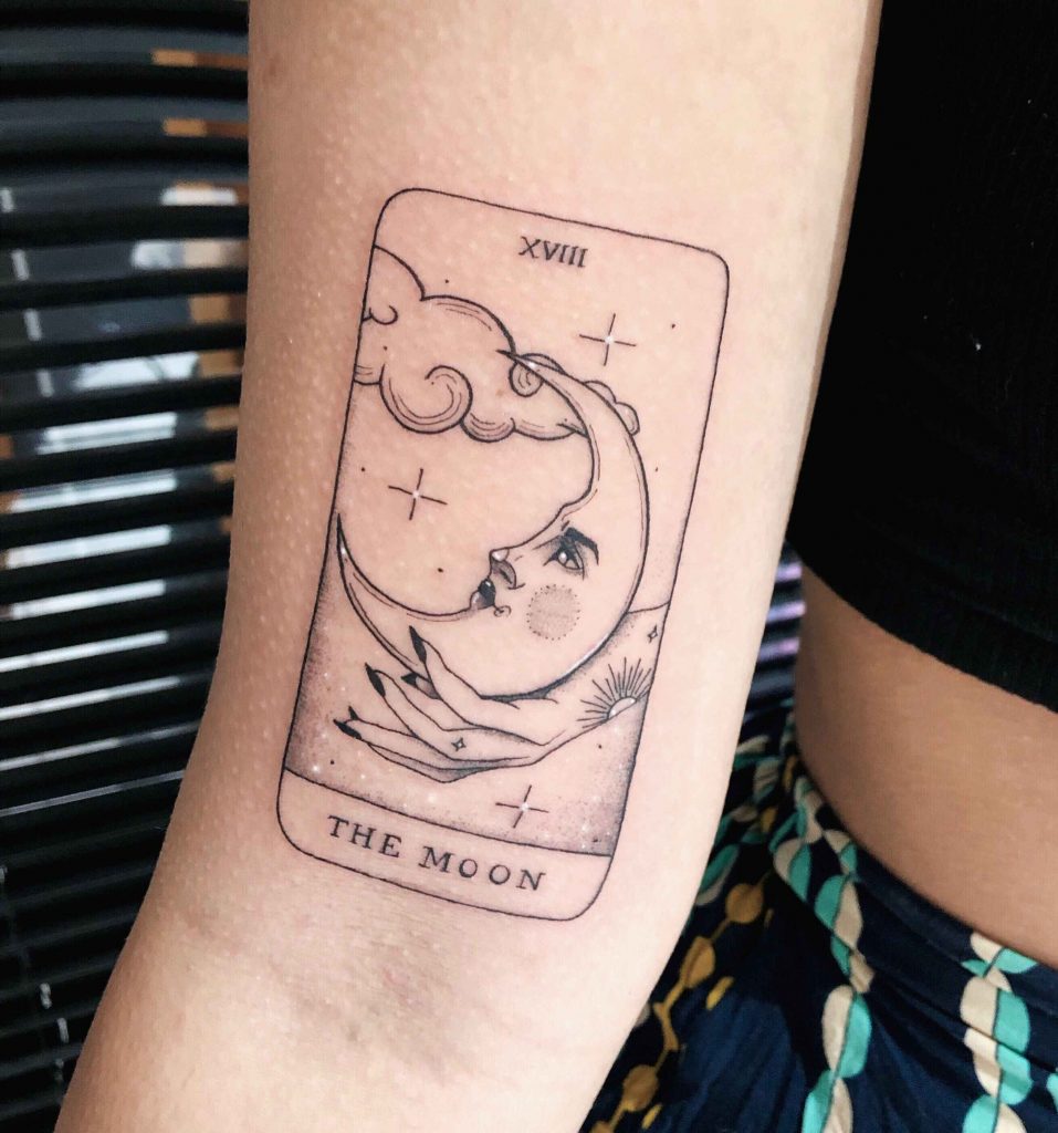 Foto de tatuagem feita por Luiza Proença (@lartlui)