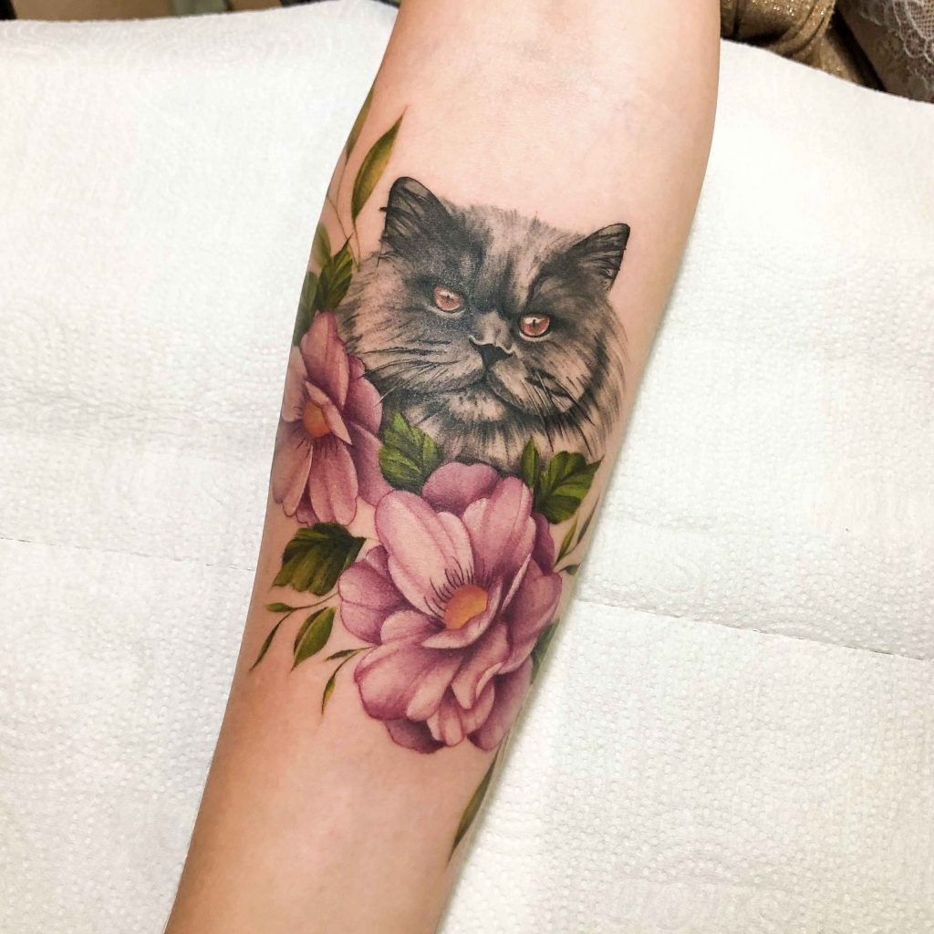 Foto de tatuagem feita por Anna Uliana (@annatattooartist_)