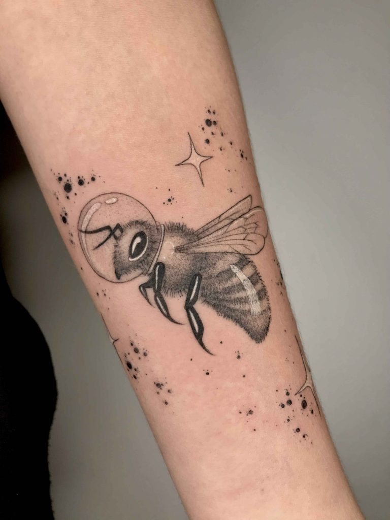 Foto de tatuagem feita por Camilla Jax (@camillajax.tattoo)