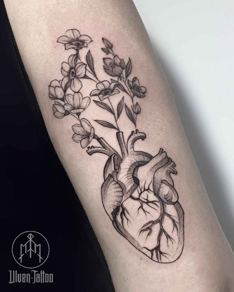Foto de tatuagem feita por Luiz Gustavo Brandão (@ulven.tattoo)