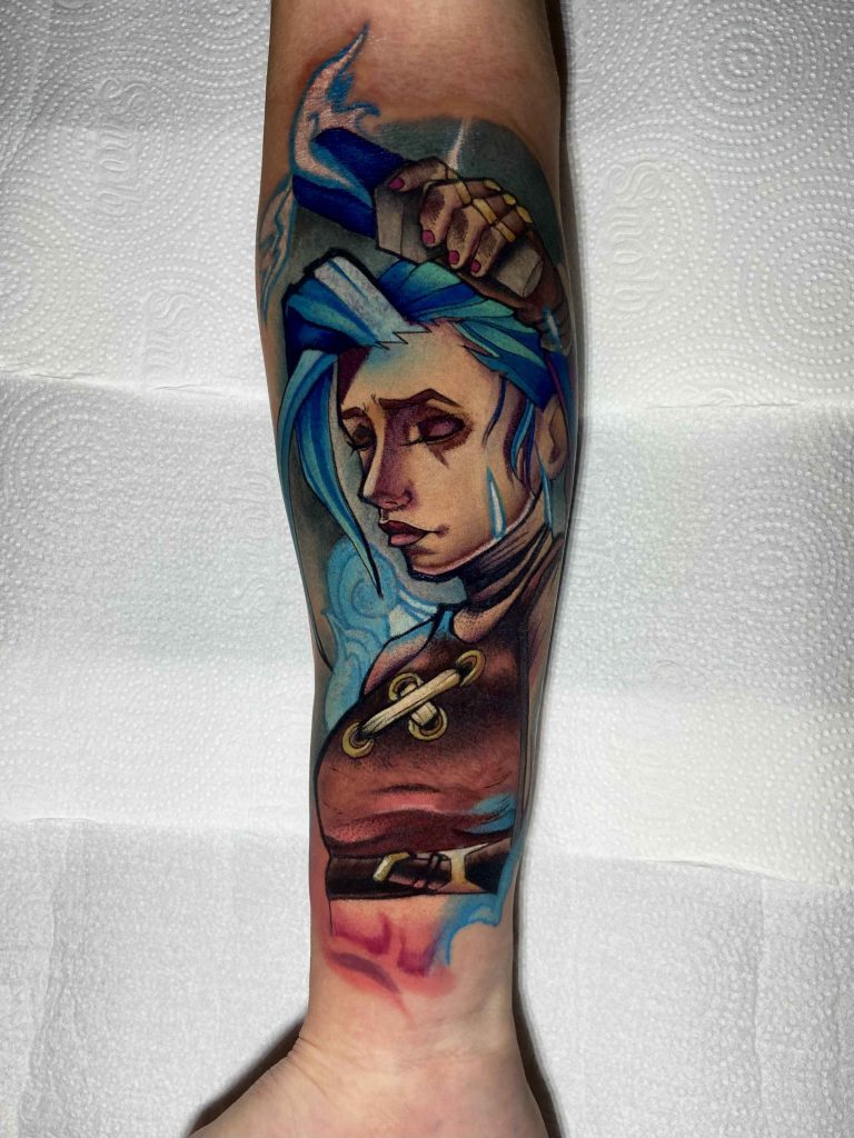 Foto de tatuagem feita por Miha (@mihahiravictor)