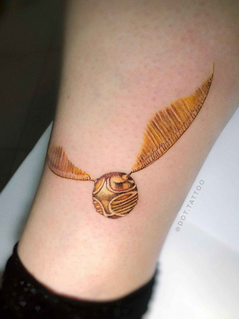 Foto de tatuagem feita por Carina Dot (@dot.tattoo)