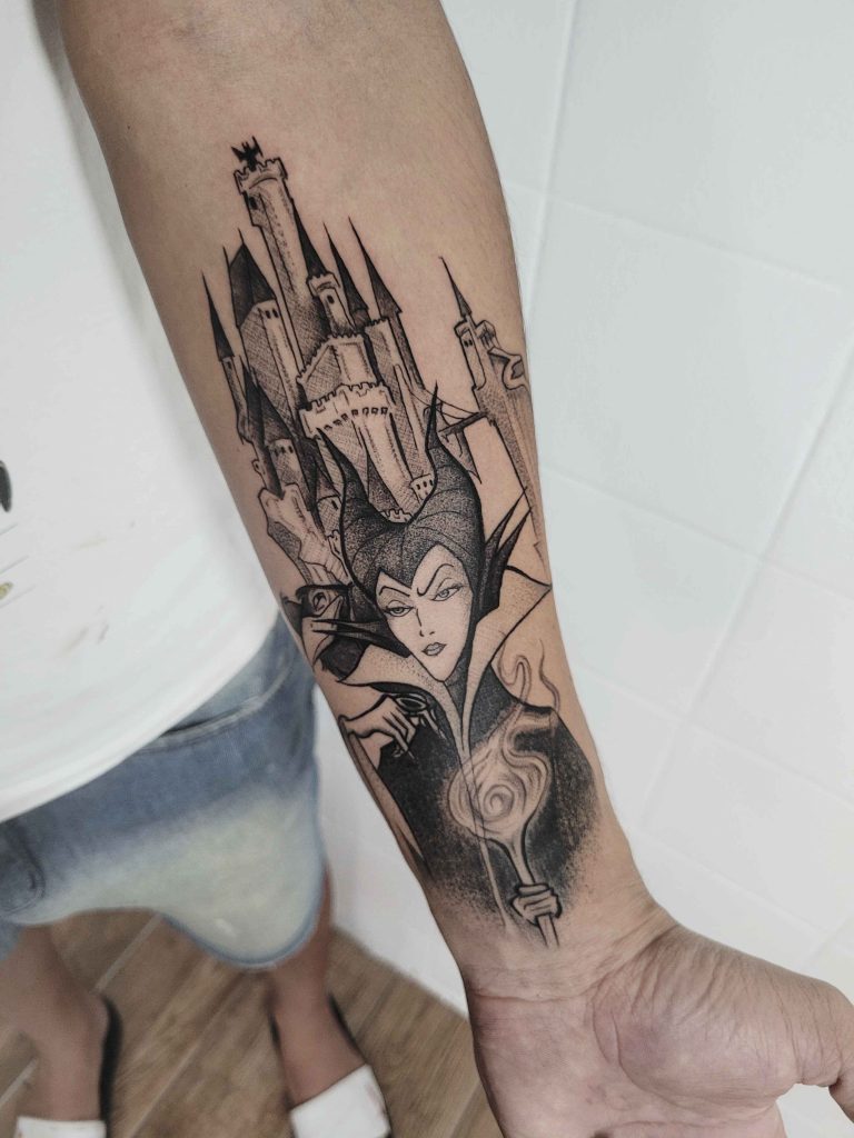 Foto de tatuagem feita por Eduardo (@edusevlatattoo)