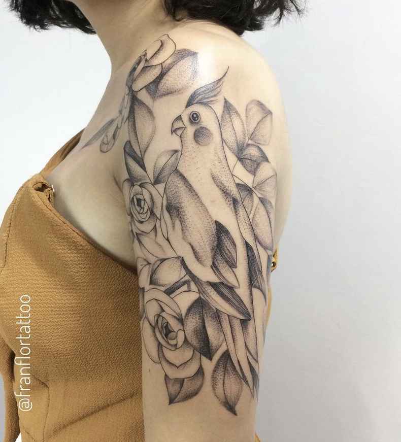 Foto de tatuagem feita por Franciele Vieira (@franflortattoo)