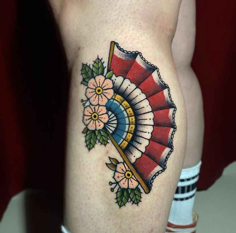 Foto de tatuagem feita por Gabriel Genari (@genari_ink)