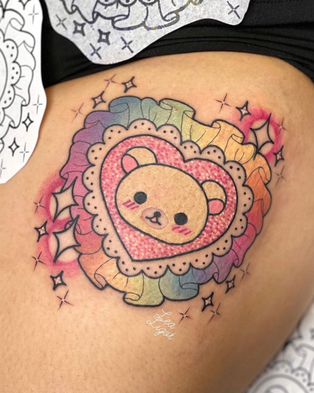 Glitter tattoo conheça o estilo de tatuagem mais brilhante de todos