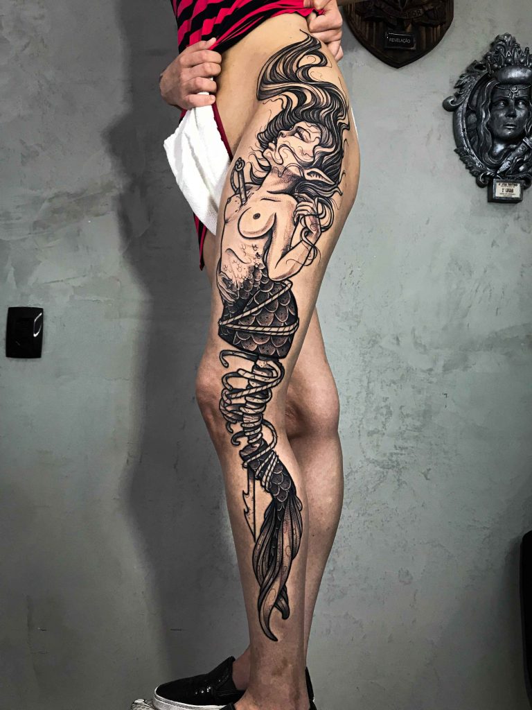 Foto de tatuagem feita por Mauricio (@artmauricio)