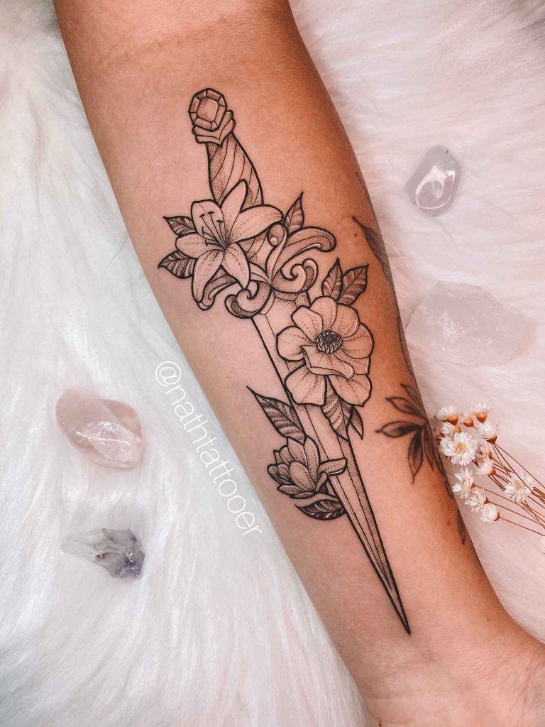 Foto de tatuagem feita por Nath Longobardi (@nathtattooer)