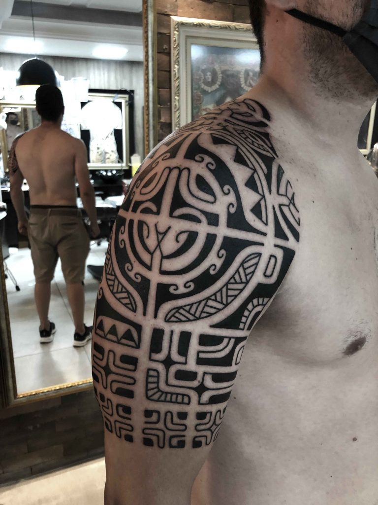 Foto de tatuagem feita por Augusto (@pontilhismotattoo)