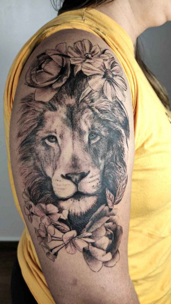 Foto de tatuagem feita por Jaquelinne Felizardo (@jfelizardotattoo)