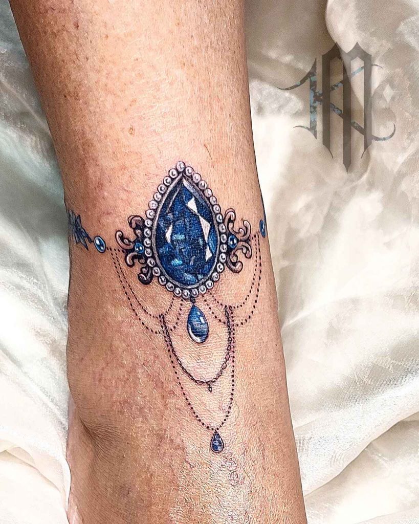 Foto de tatuagem feita por Marina Saito (@marinakazumi)