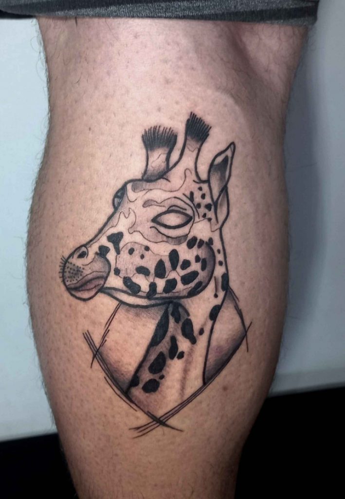 Foto de tatuagem feita por Ink Panda (@inkpanda.art)