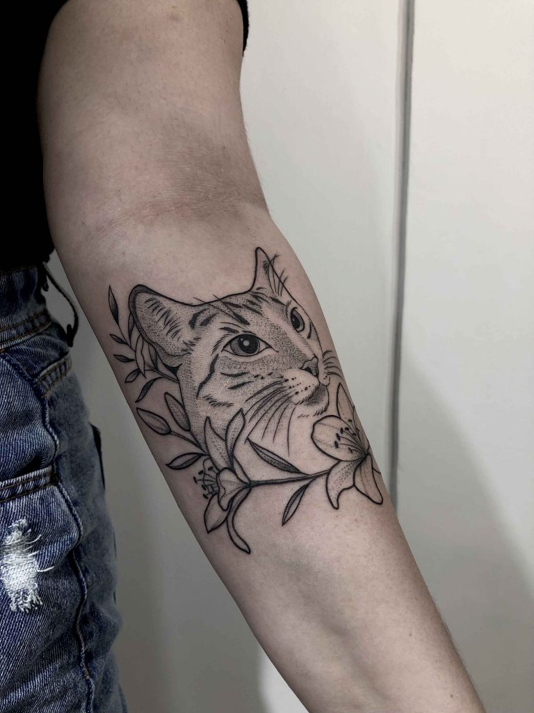 Foto de tatuagem feita por Valeska Pouzacski (@valeskapouzacskittt)